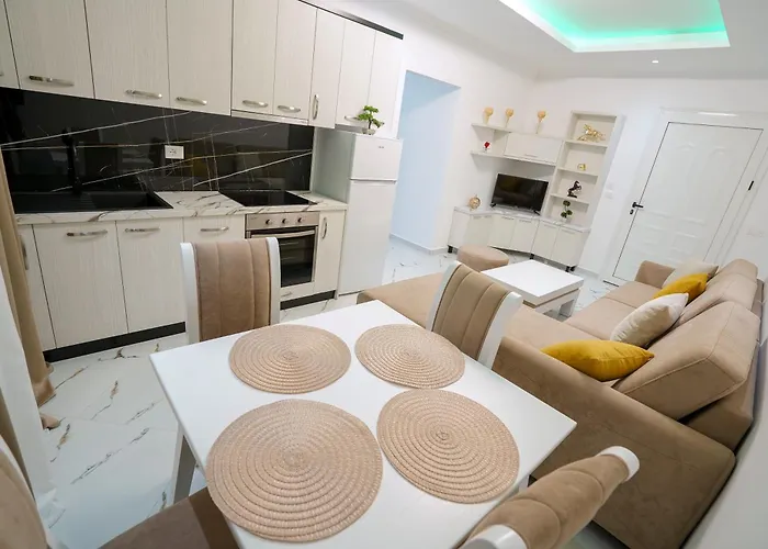 Daire Vila Cela Rental Apartment